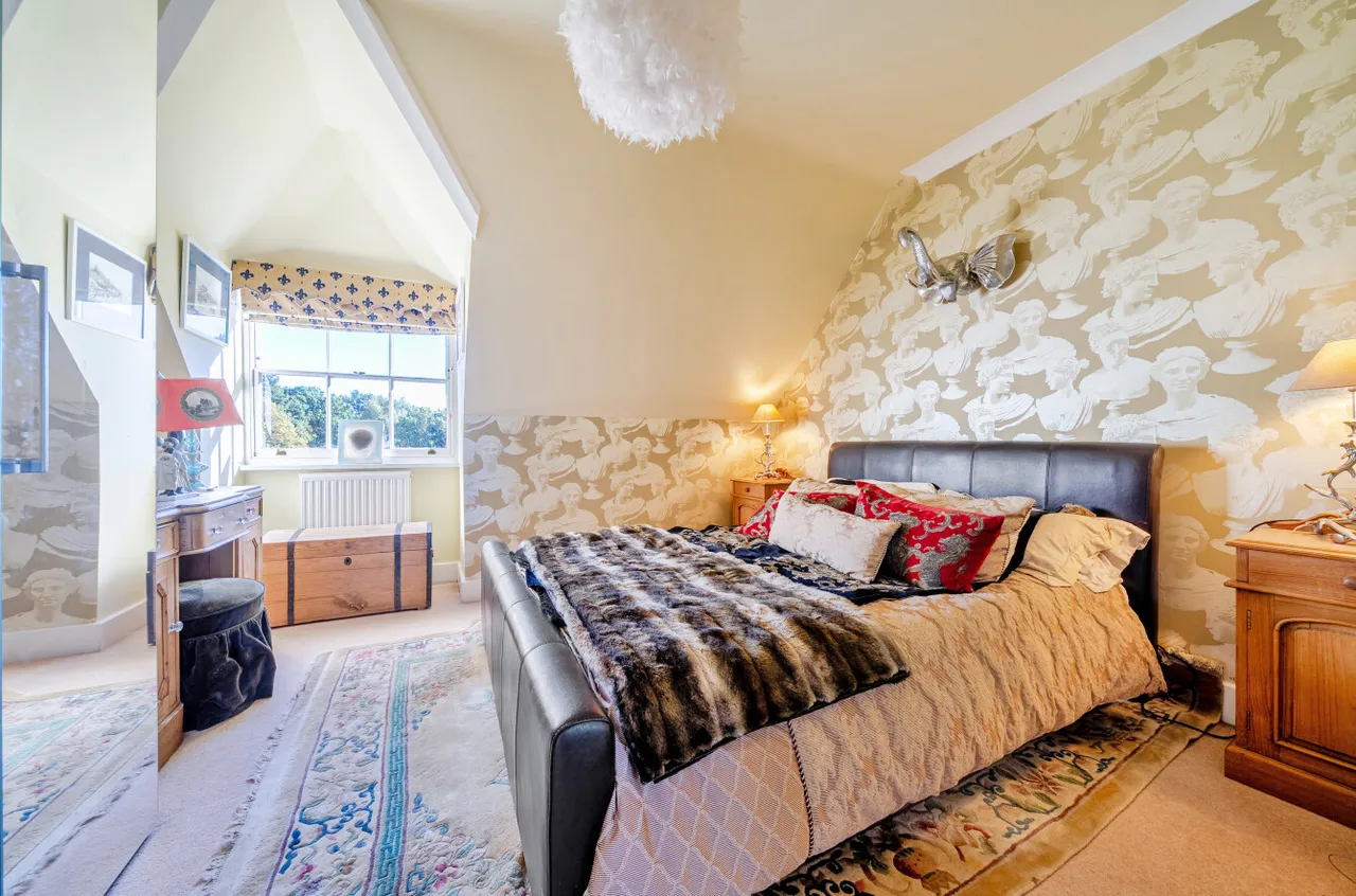 Cobbett Hill Road, Normandy, GU3, photo 5