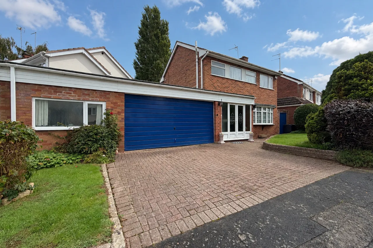 3 bed house for sale, Meadowcroft, Hagley