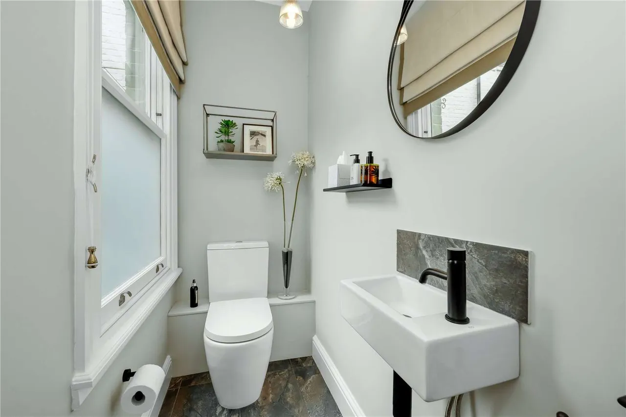 Wolsey Road, Esher, Surrey, KT10 8NT, photo 9
