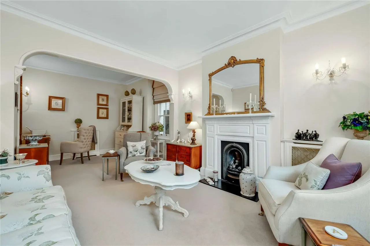 Wolsey Road, Esher, Surrey, KT10 8NT, photo 4