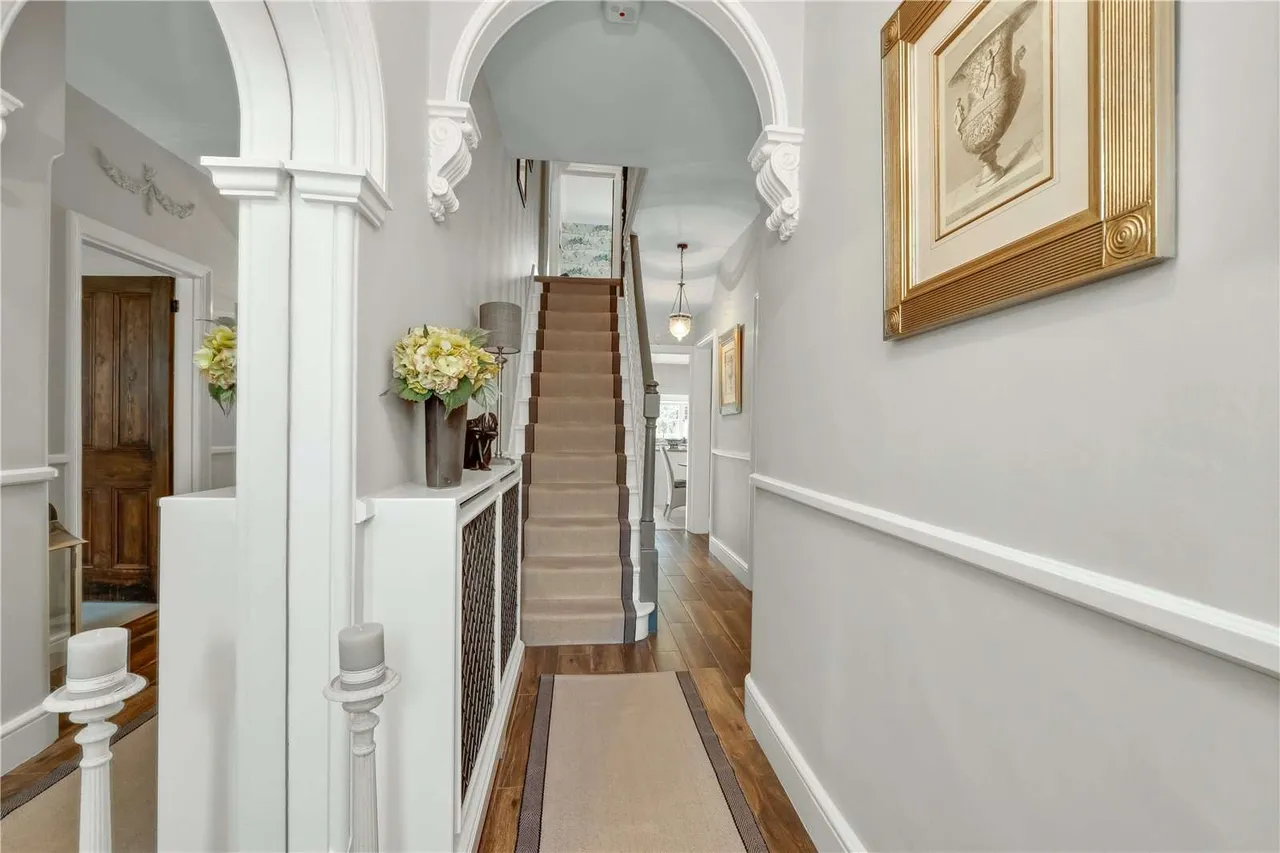 Wolsey Road, Esher, Surrey, KT10 8NT, photo 10