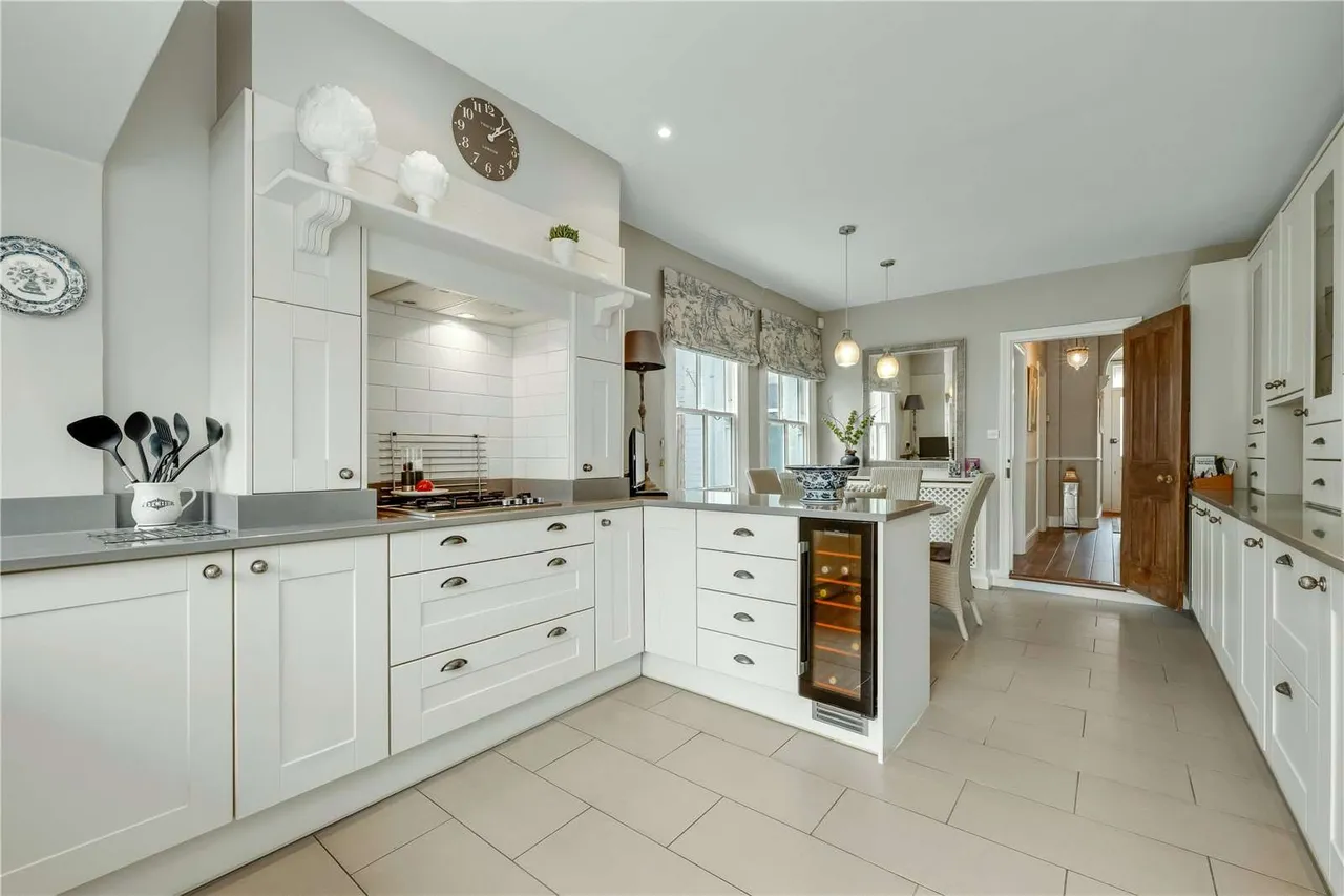 Wolsey Road, Esher, Surrey, KT10 8NT, photo 8