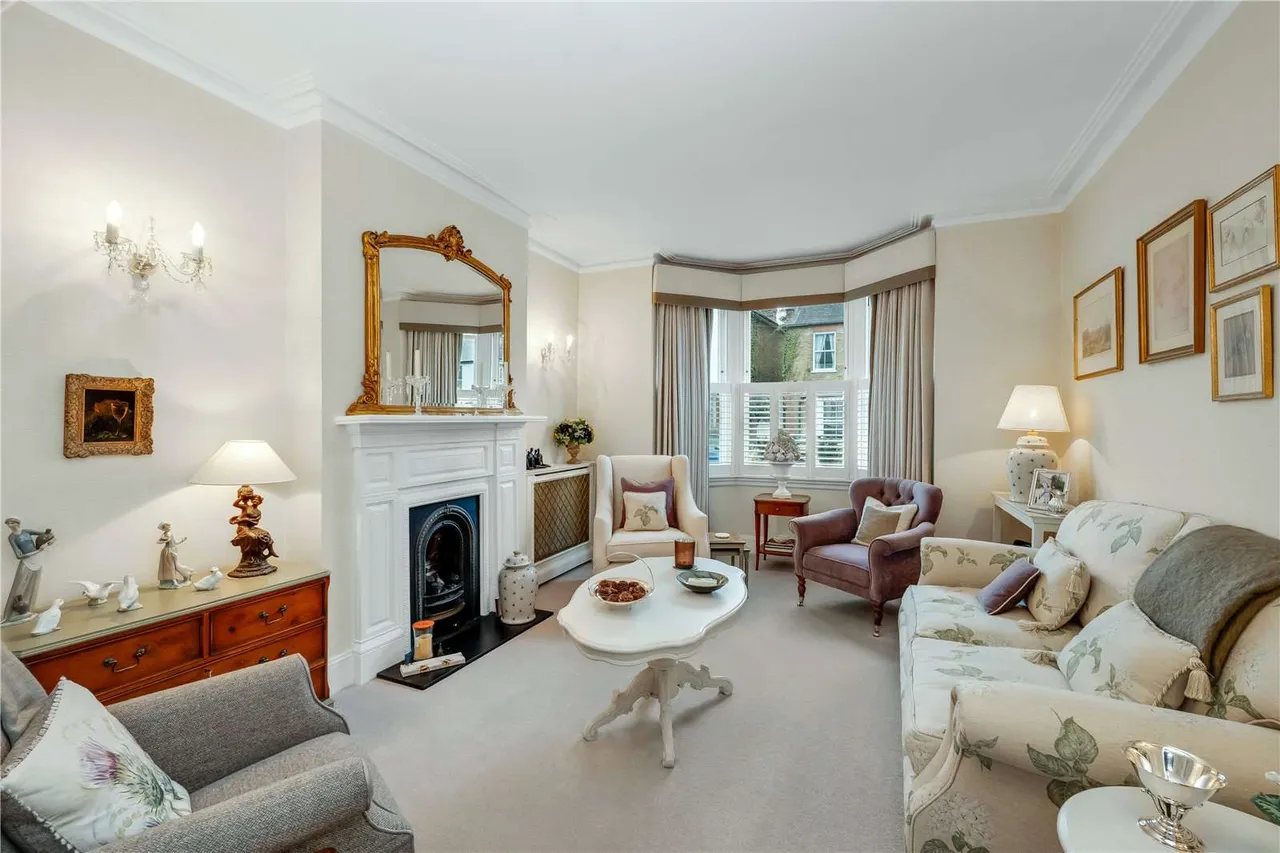 Wolsey Road, Esher, Surrey, KT10 8NT, photo 2