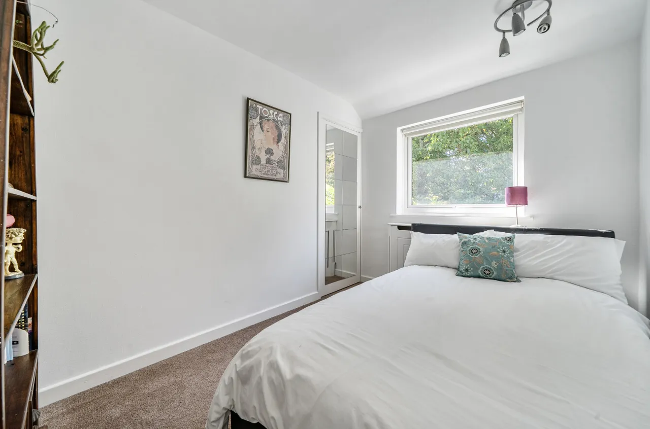 Guildford Road, Farnham, GU10 1PG, photo 10