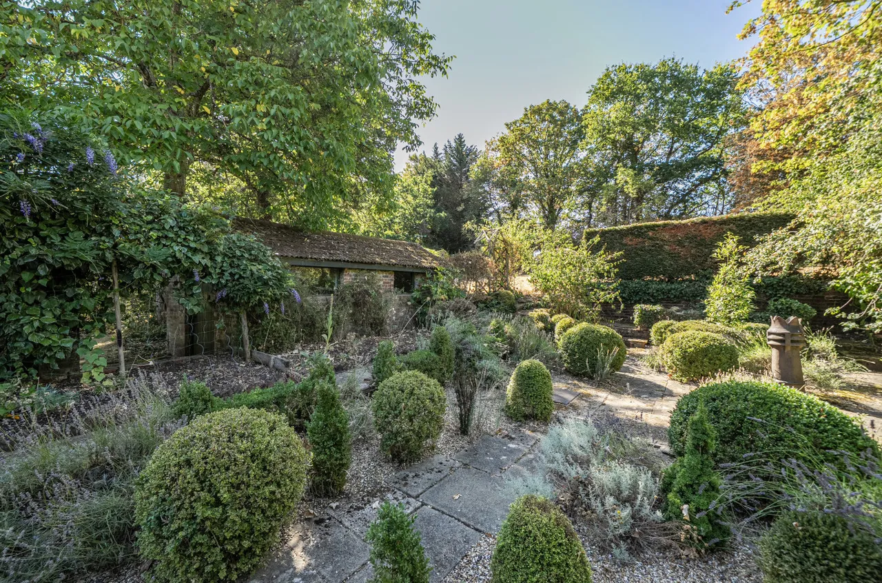 Guildford Road, Farnham, GU10 1PG, photo 26