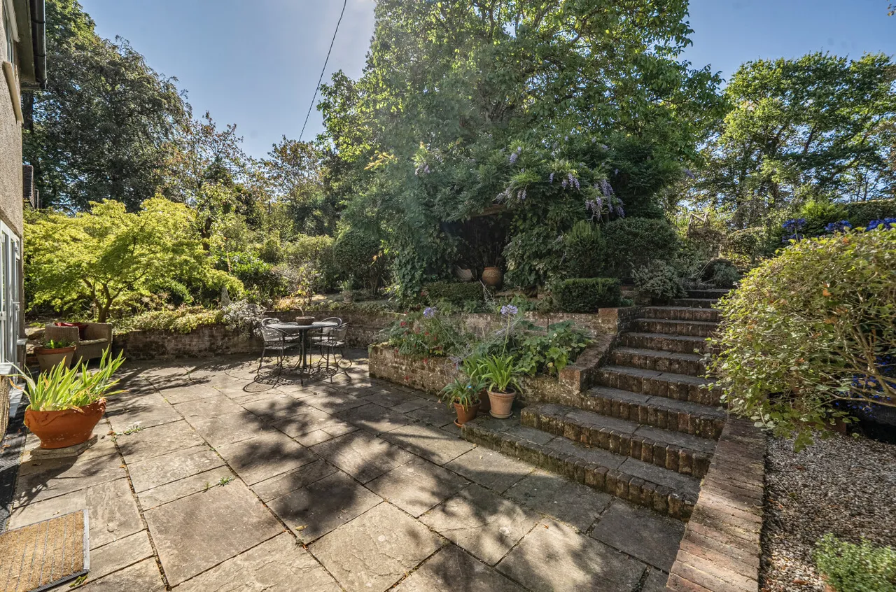 Guildford Road, Farnham, GU10 1PG, photo 6