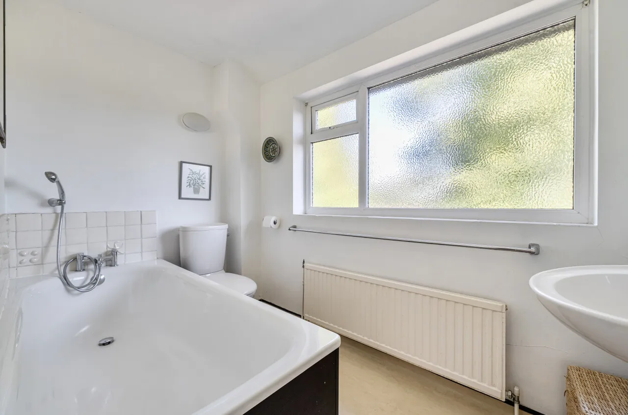 Guildford Road, Farnham, GU10 1PG, photo 11