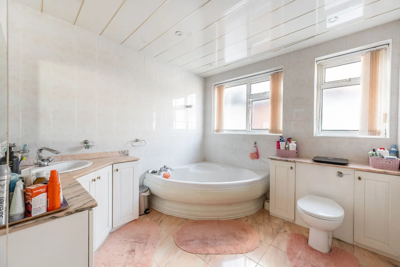 43a The Avenue, Pinner, photo 7
