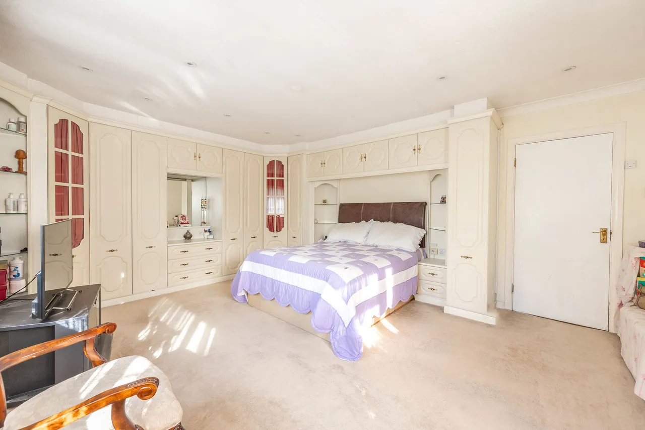 43a The Avenue, Pinner, photo 6