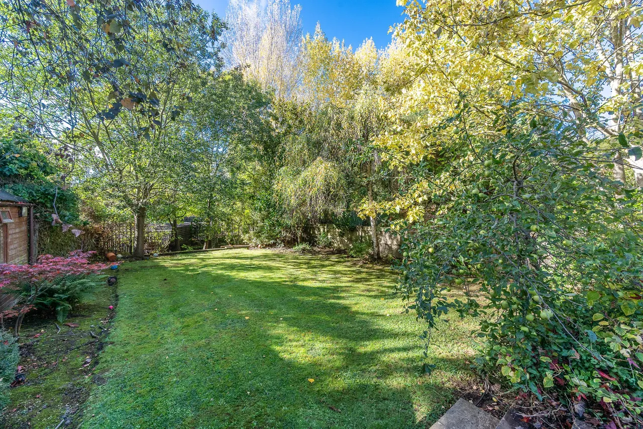 43a The Avenue, Pinner, photo 11