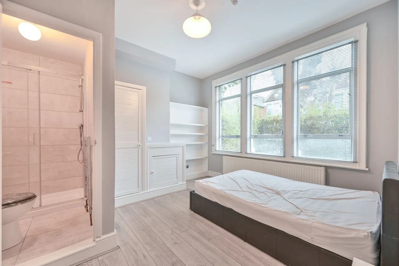 31 Cedar Road & Land At The Back Of 23 Ivy Road, London, photo 5