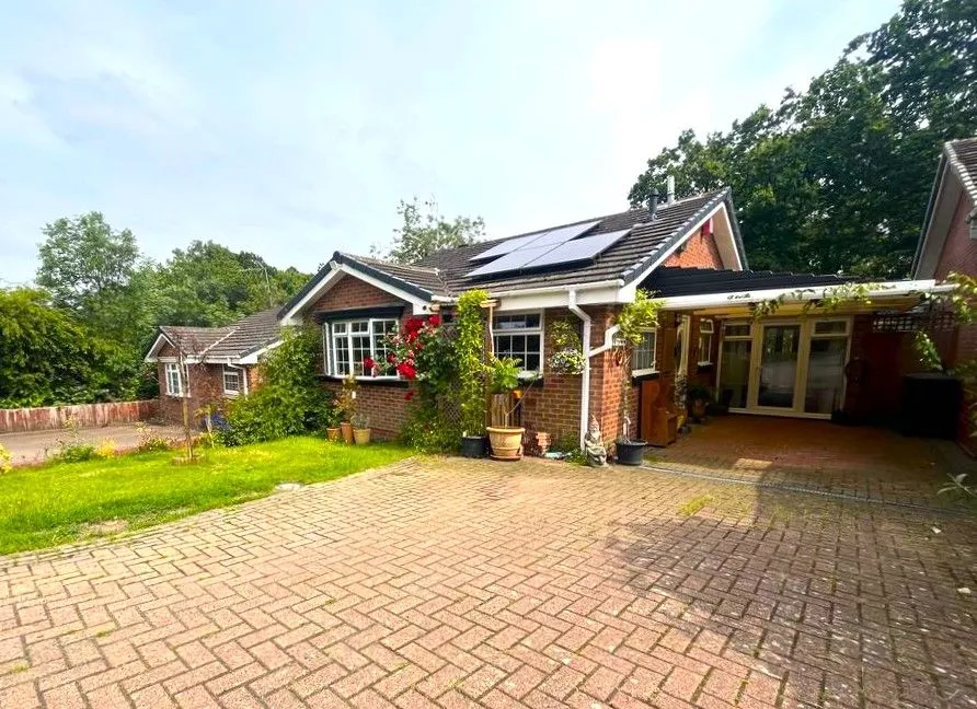3 bed house for sale — Ladbrook Close, Redditch