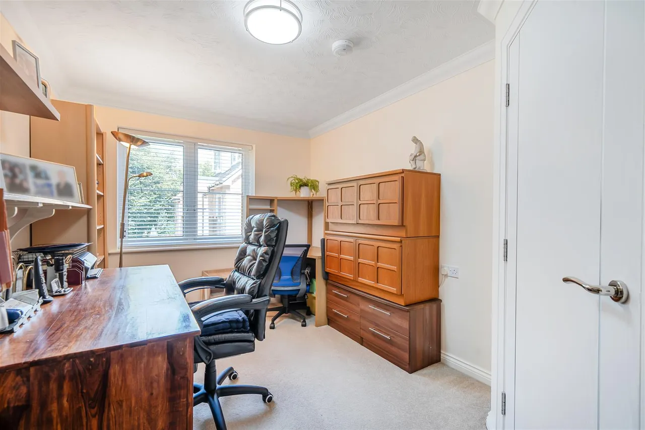 Great Tattenhams, Epsom, KT18, photo 13