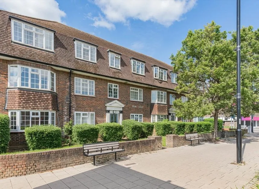 3 bed flat for sale — Kingston Road, Surbiton, KT5