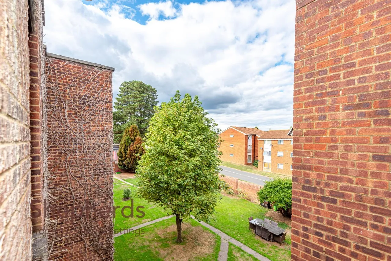 Buryholme, Broxbourne, EN10, photo 13
