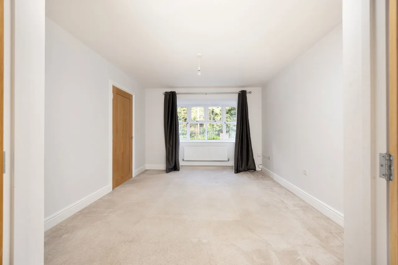 Neston Gardens, Neston, SN13, photo 23