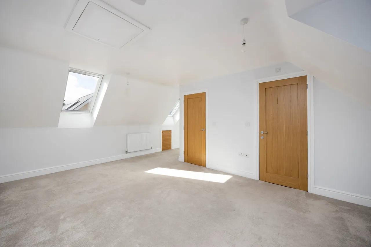 Neston Gardens, Neston, SN13, photo 31