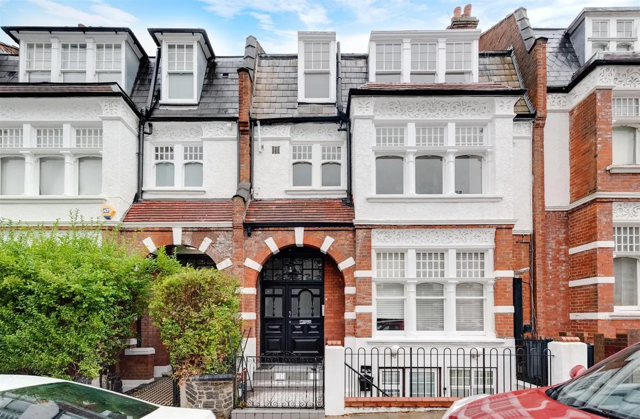Glenmore Road, London NW3 4DB, photo 13
