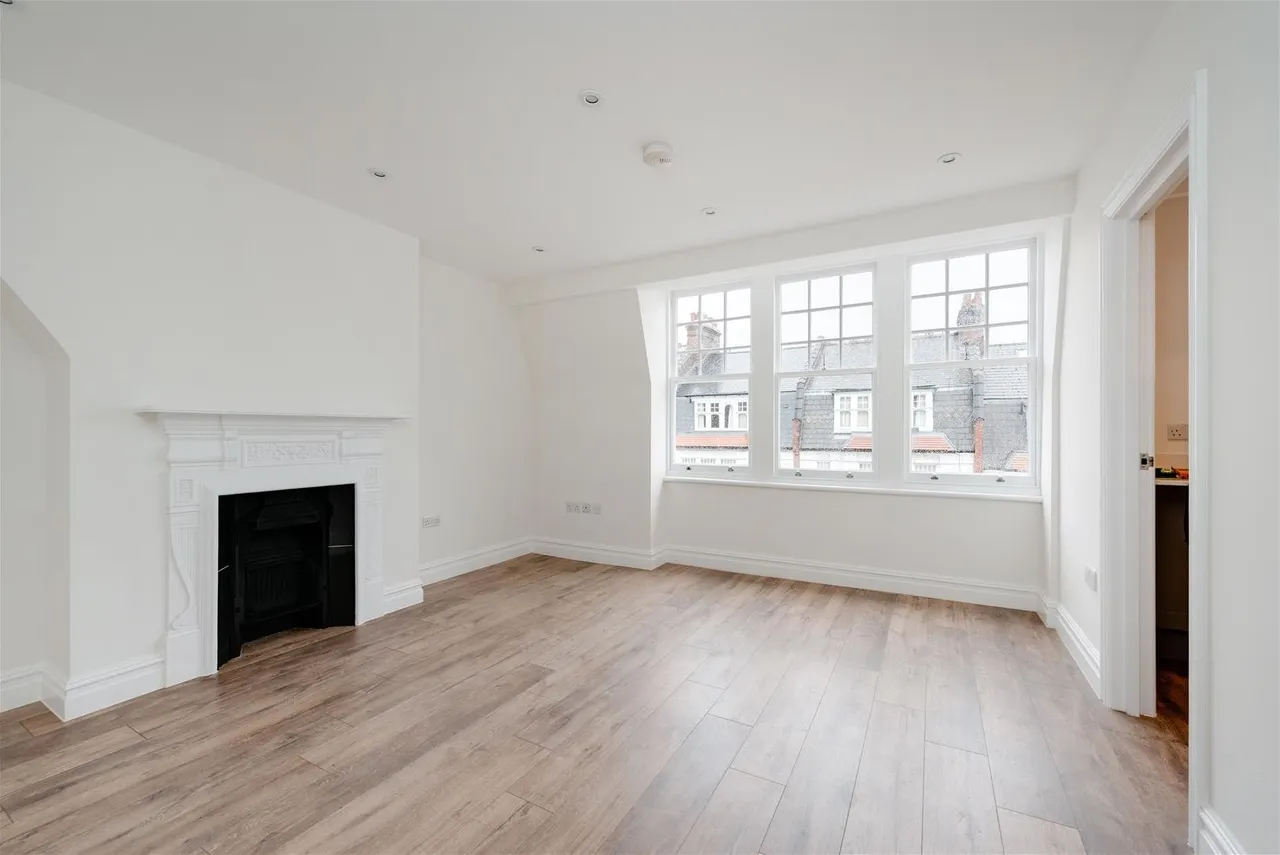 Glenmore Road, London NW3 4DB, photo 9