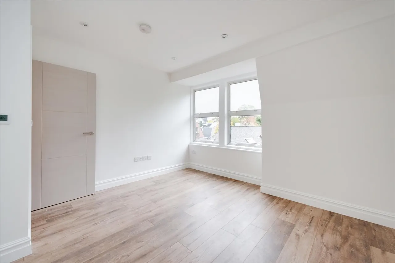 Glenmore Road, London NW3 4DB, photo 12