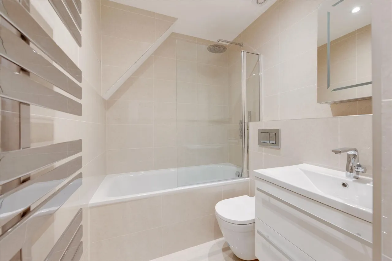 Glenmore Road, London NW3 4DB, photo 6