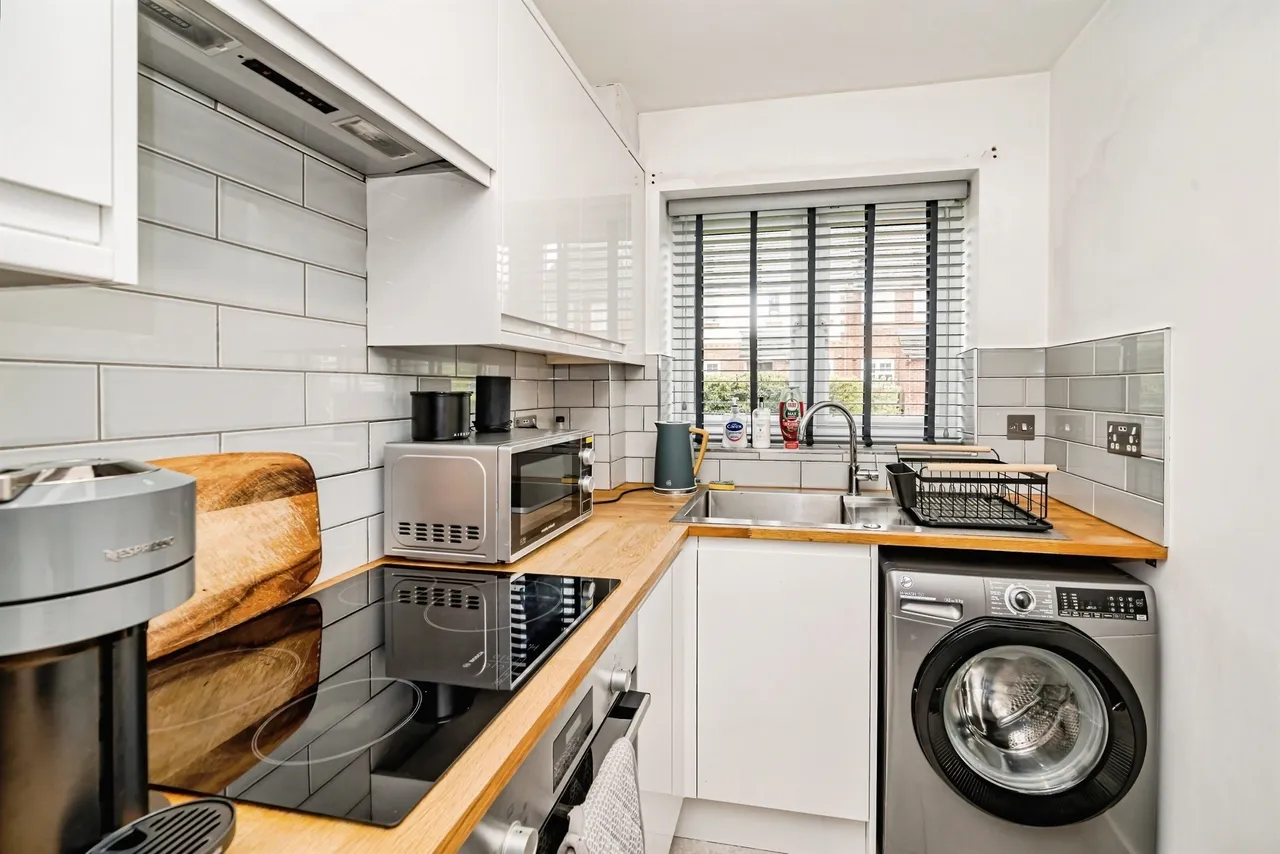 Holly Drive, Aylesbury, HP21, photo 11