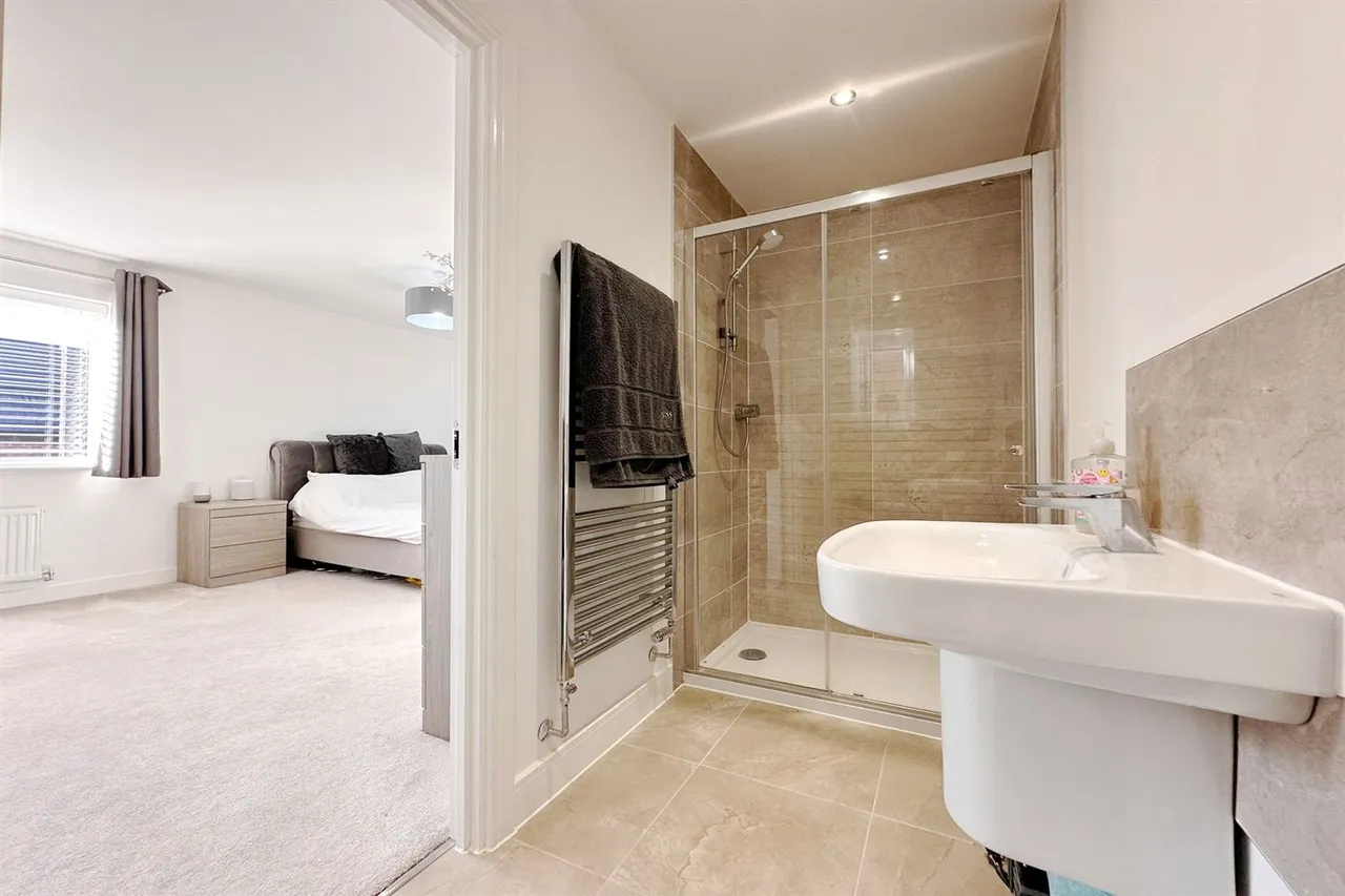 Newcome Drive, Stockport, photo 13