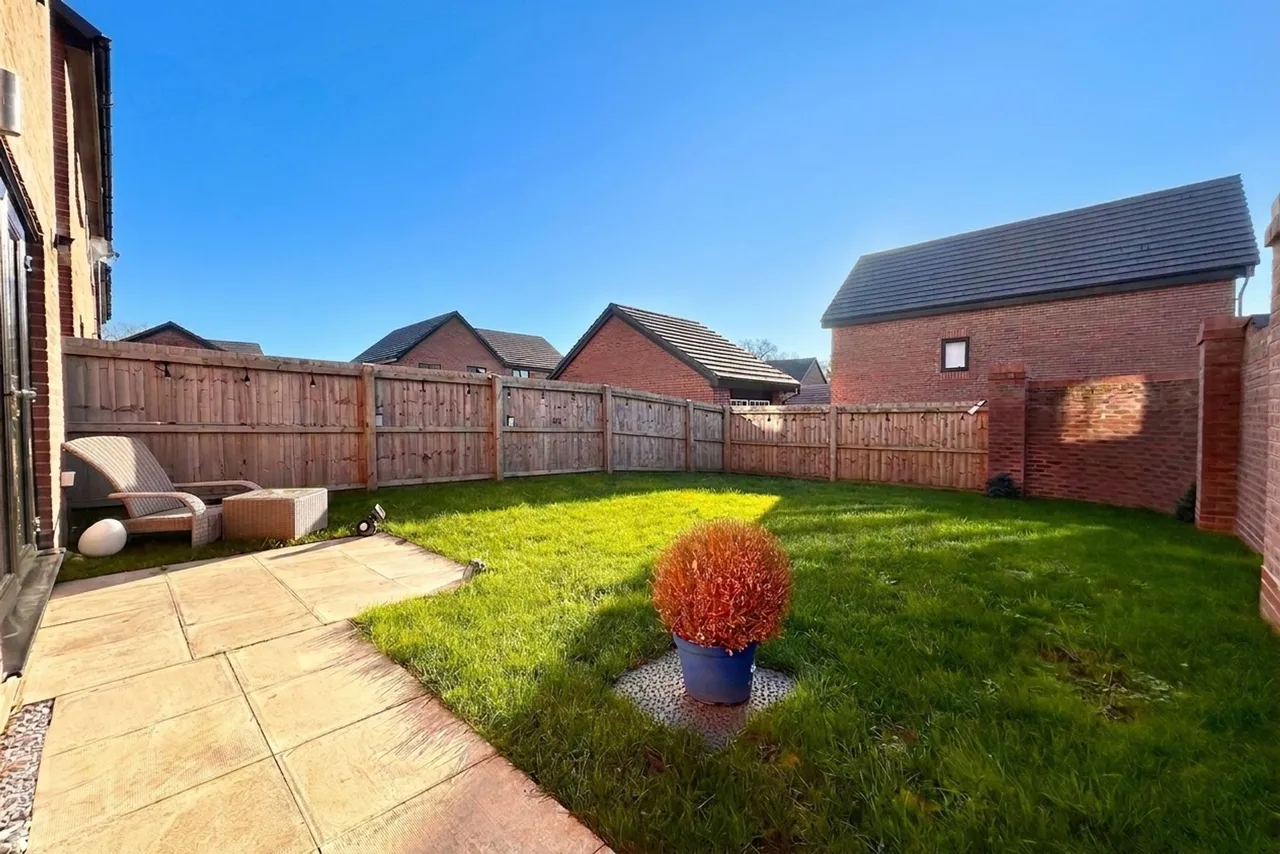 Newcome Drive, Stockport, photo 20
