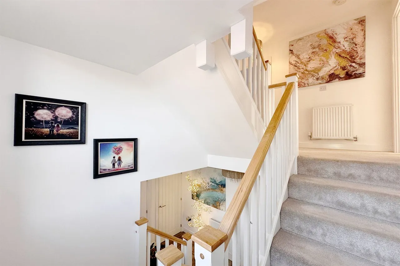 Newcome Drive, Stockport, photo 11