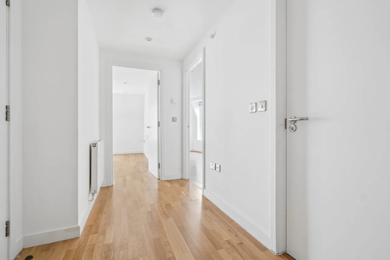 Brunel Court, 22 Aldenham Road, Watford, WD19 4FR, photo 5