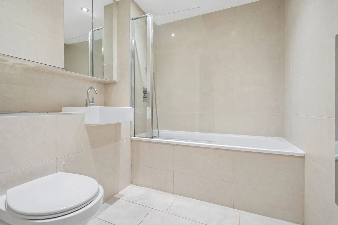 Brunel Court, 22 Aldenham Road, Watford, WD19 4FR, photo 4