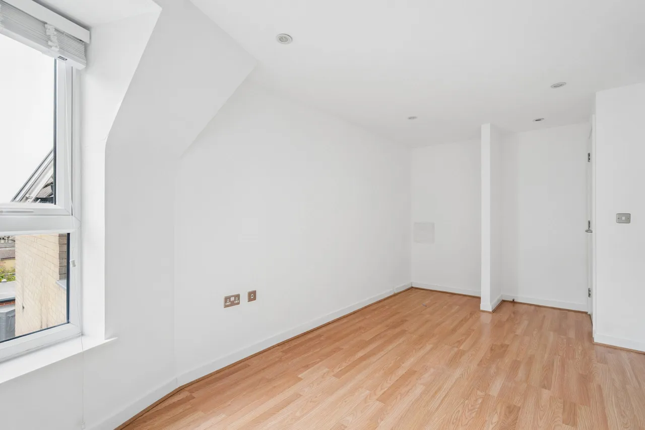 Brunel Court, 22 Aldenham Road, Watford, WD19 4FR, photo 9