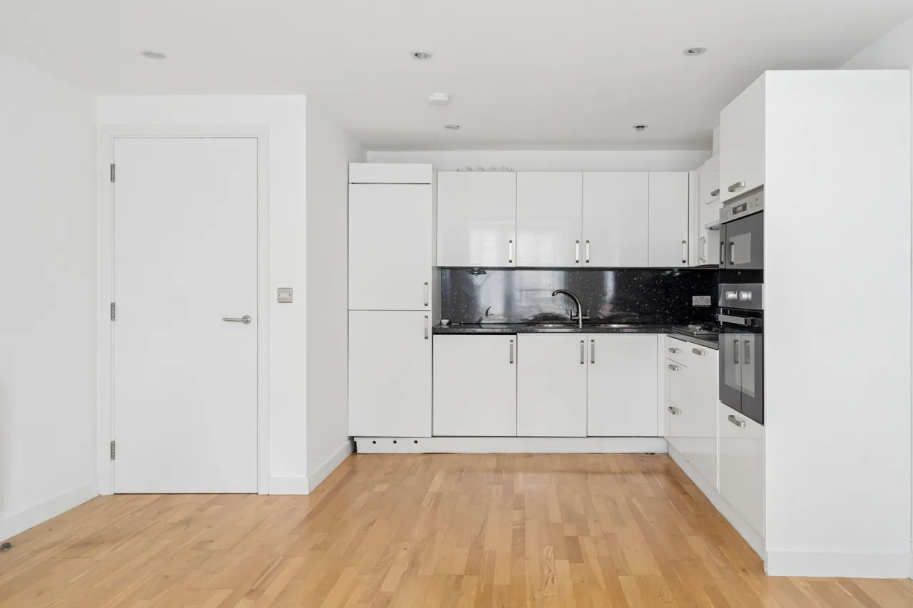 Brunel Court, 22 Aldenham Road, Watford, WD19 4FR, photo 7