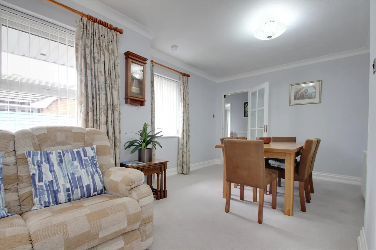 Alinora Crescent, Goring-By-Sea, Worthing, photo 4
