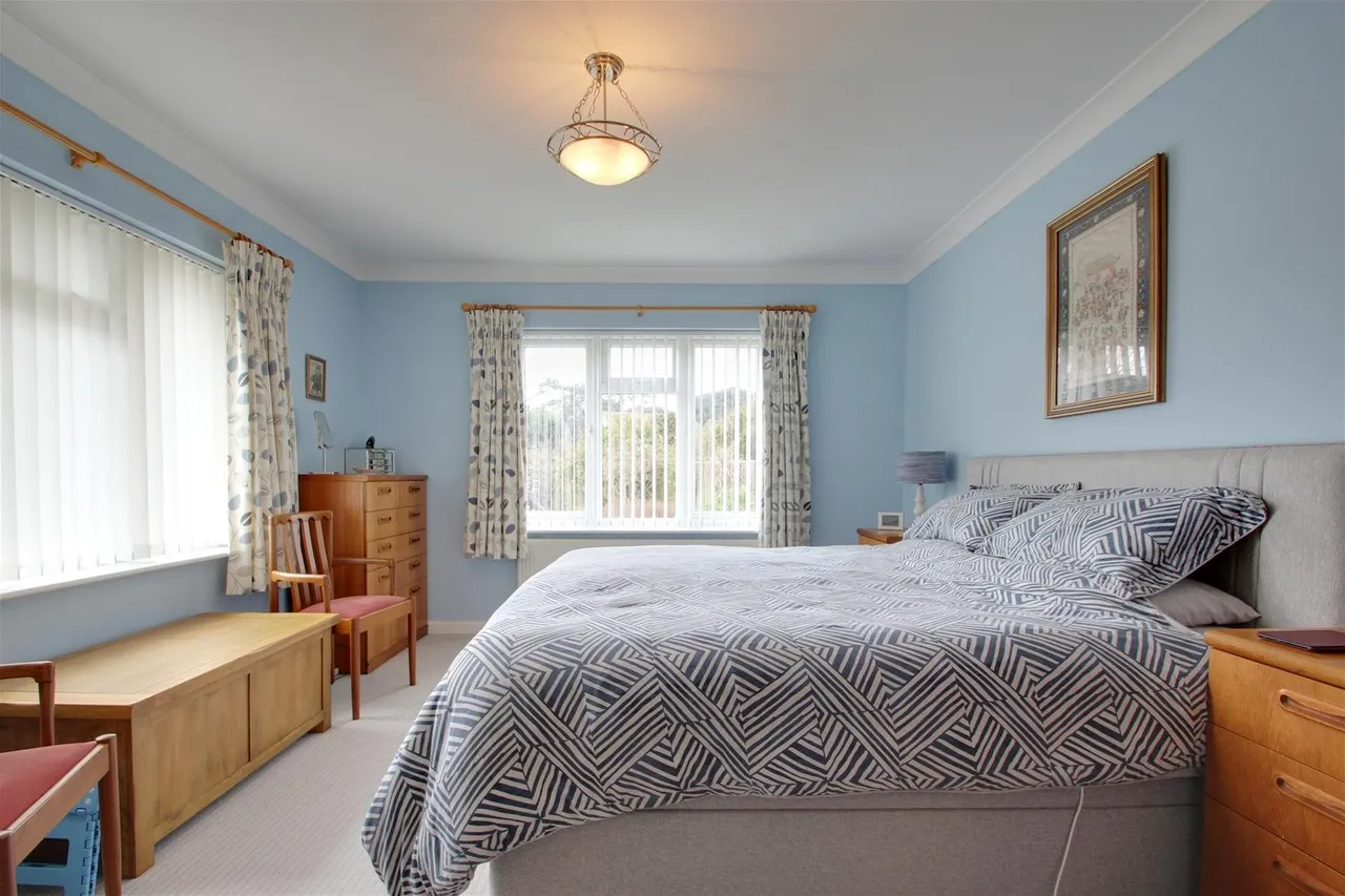 Alinora Crescent, Goring-By-Sea, Worthing, photo 10