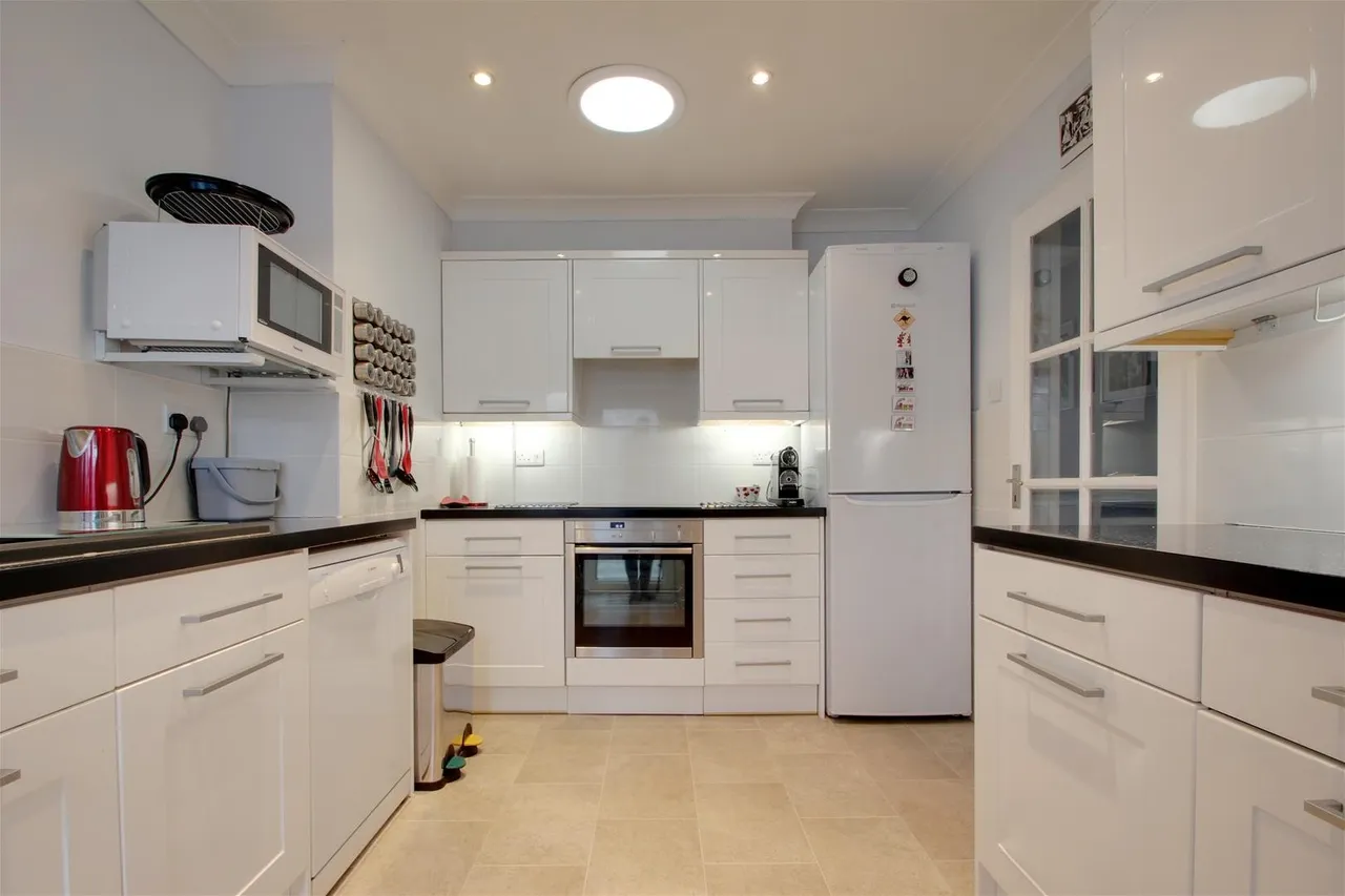 Alinora Crescent, Goring-By-Sea, Worthing, photo 7