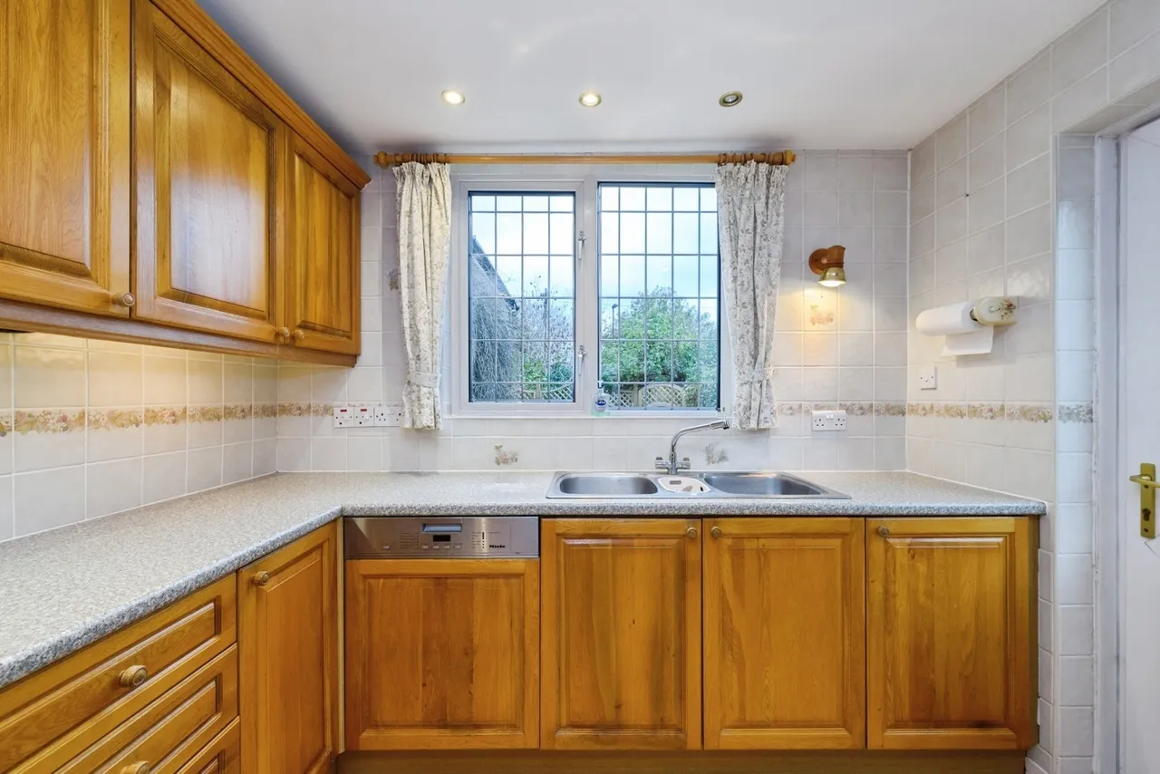 Hayes Lane, Kenley, CR8, photo 6