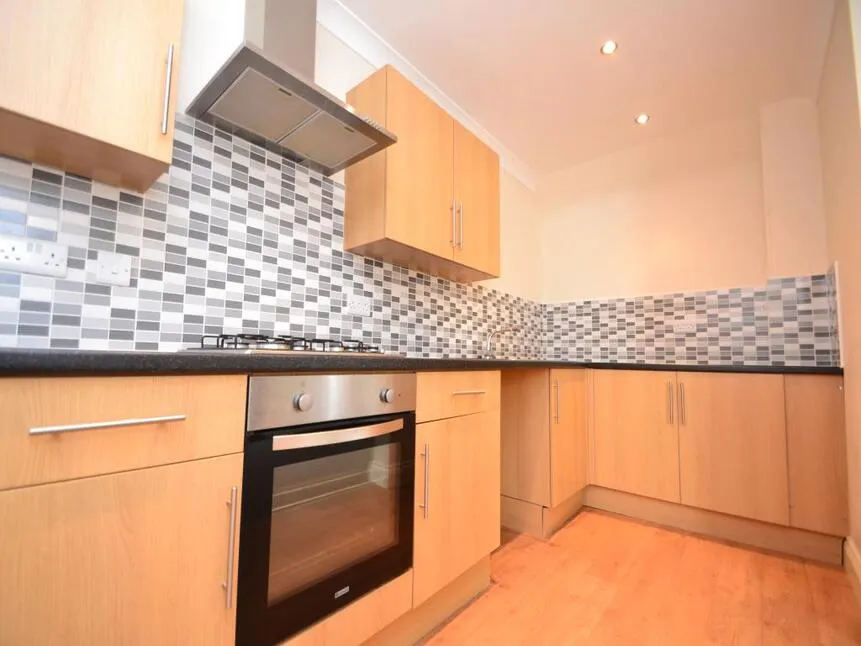 London Road, Portsmouth, PO2, photo 5