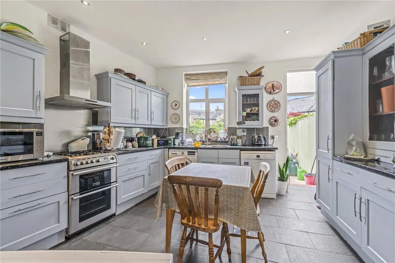 Wick Road, Teddington, TW11 9DW, photo 5