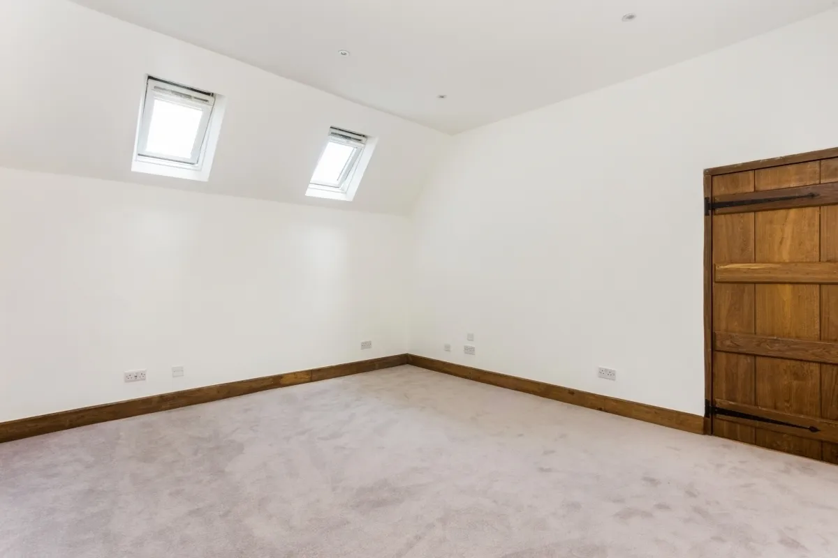 Underwood Road, Caterham, CR3, photo 9