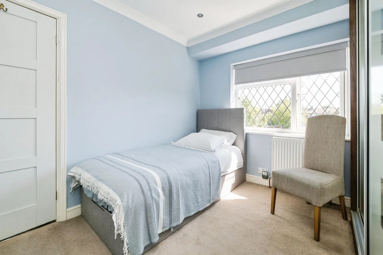 York Road, London, E4, photo 19