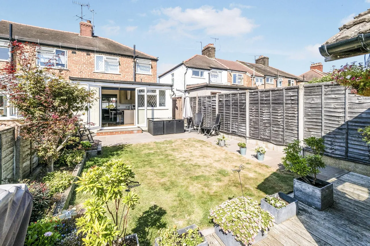 York Road, London, E4, photo 12