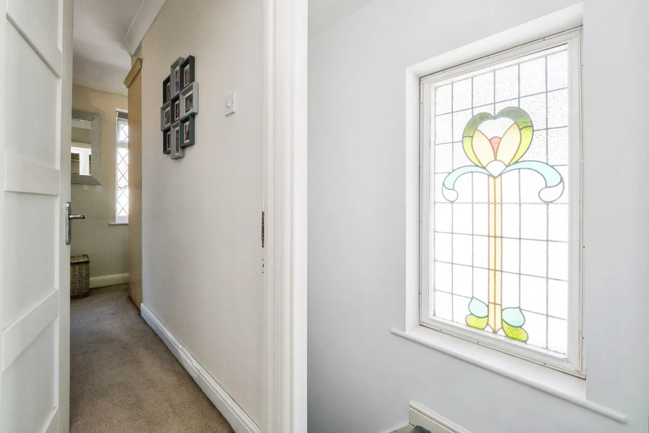 York Road, London, E4, photo 15
