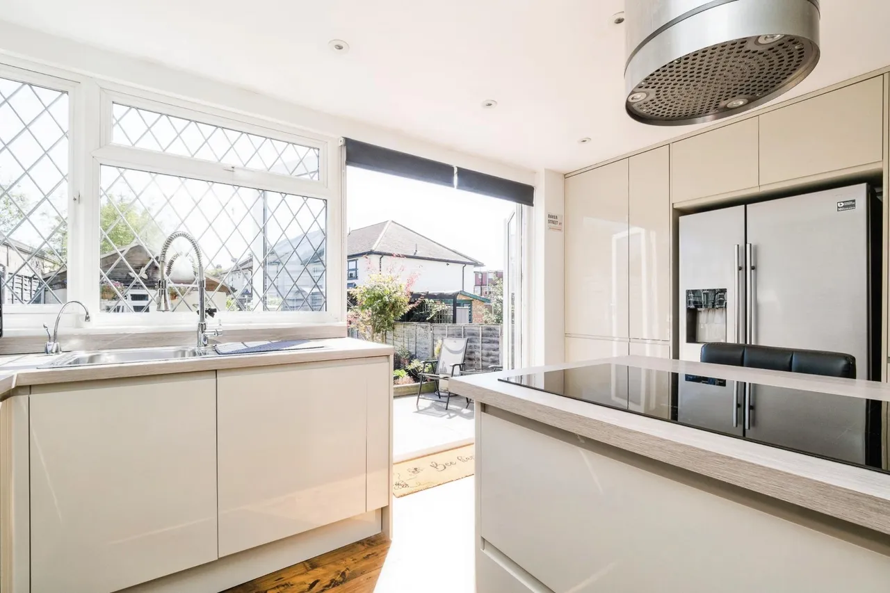 York Road, London, E4, photo 11