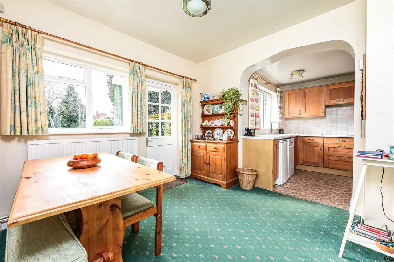 Mytchett Road, Mytchett, Camberley, Surrey, GU16 6ET, photo 3