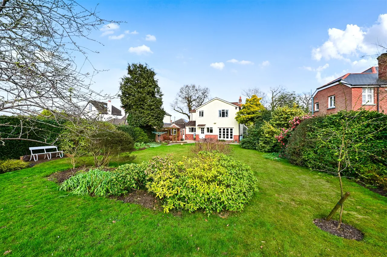 Mytchett Road, Mytchett, Camberley, Surrey, GU16 6ET, photo 9