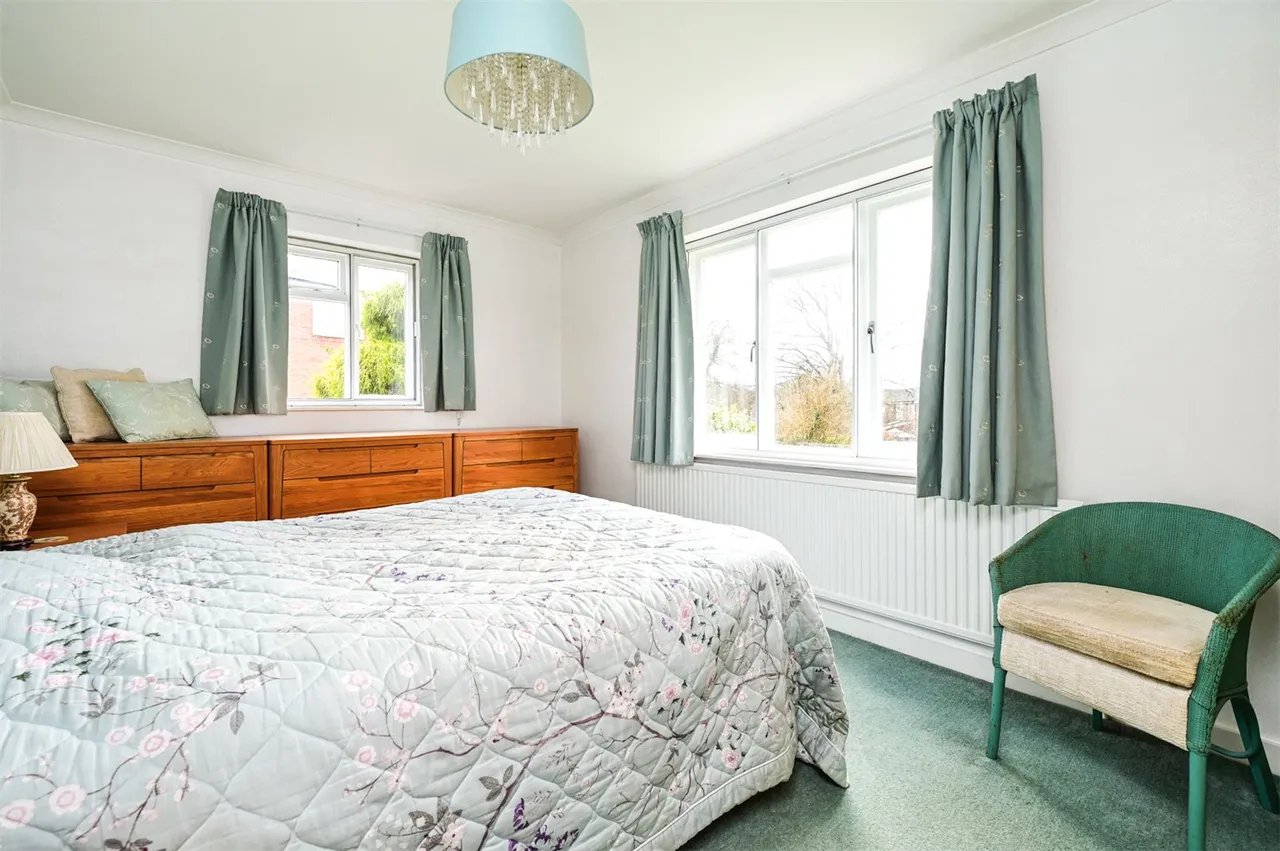 Mytchett Road, Mytchett, Camberley, Surrey, GU16 6ET, photo 10