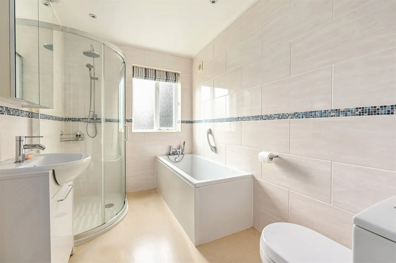 Mytchett Road, Mytchett, Camberley, Surrey, GU16 6ET, photo 13