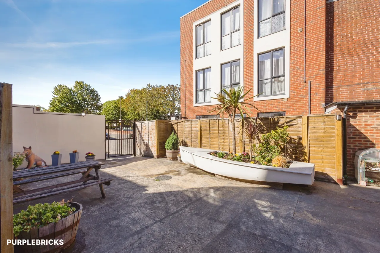 Hanway Road, Portsmouth, PO2, photo 3