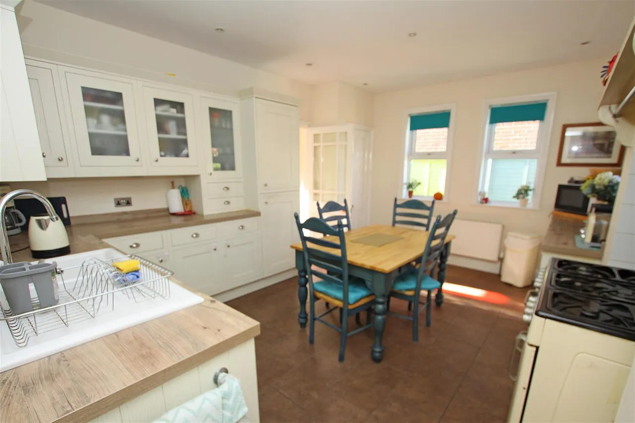 Nursery Road, Bournemouth, photo 6